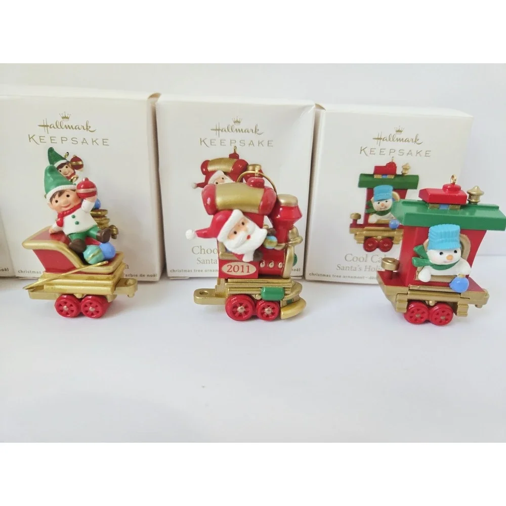 Hallmark Christmas ornament‎ Santa's Holiday Train miniature set of 5